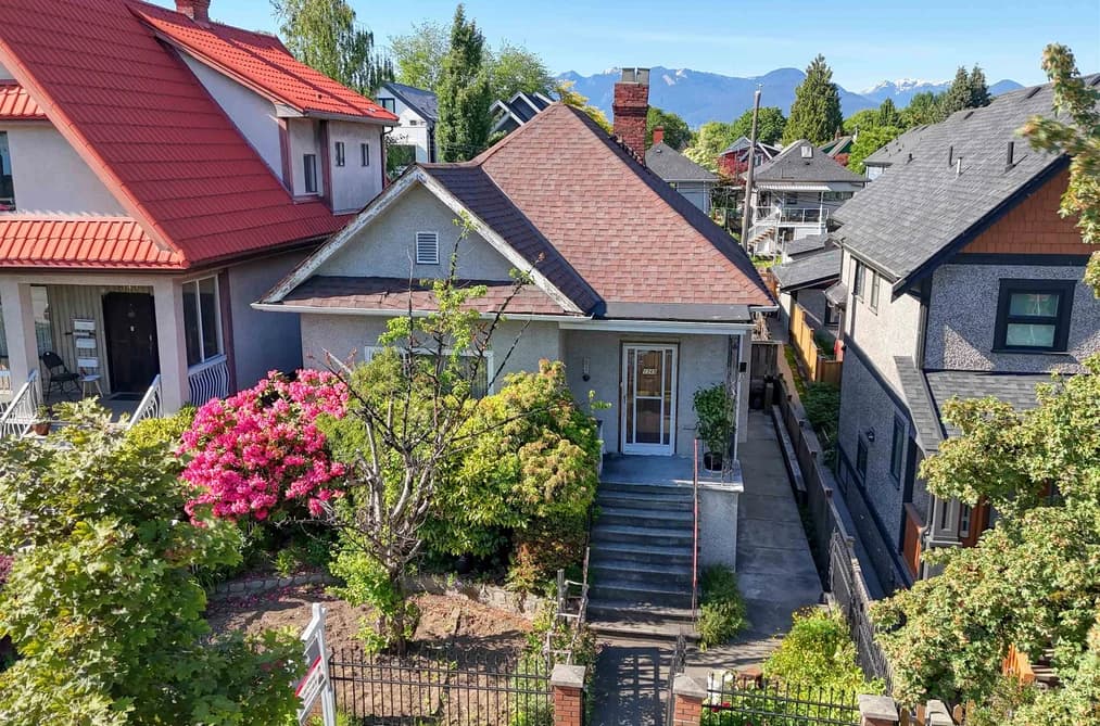 1349 E 14TH AVENUE, Vancouver, BC — Residential for Sale - Photo 2