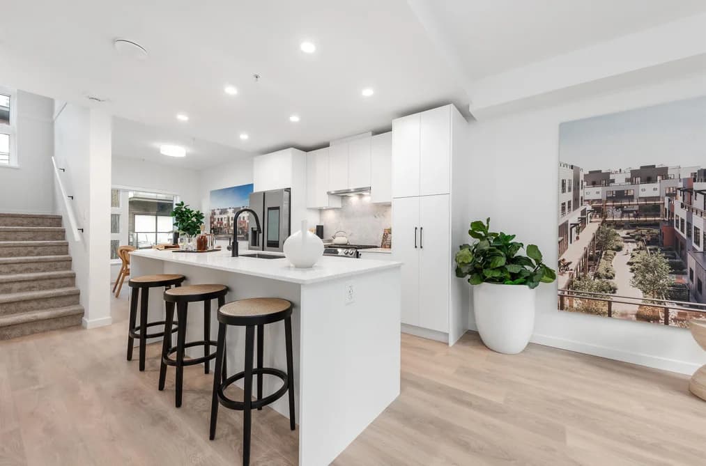 135 535 E 2ND STREET, North Vancouver, BC — Residential for Sale - Main Photo