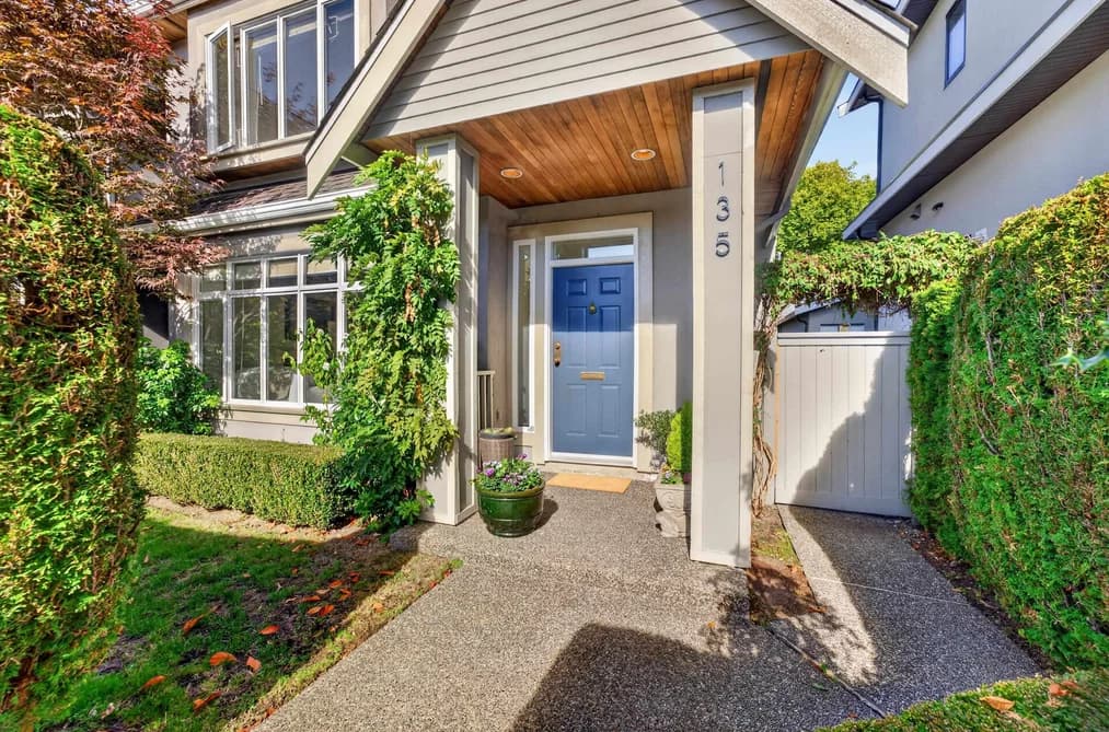 135 E 43RD AVENUE, Vancouver, BC — Residential for Sale - Photo 2