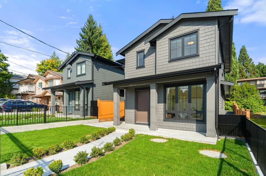 1350 ROSS ROAD, North Vancouver, BC — Residential for Sale - Photo 2