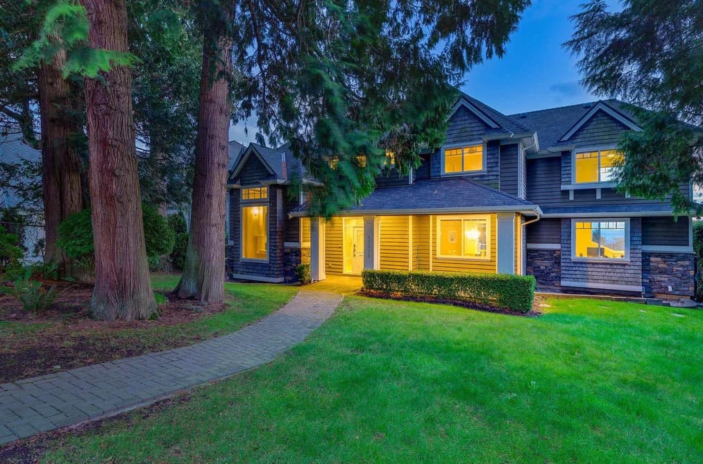 13518 MARINE DRIVE, Surrey, BC — Residential for Sale - Main Photo