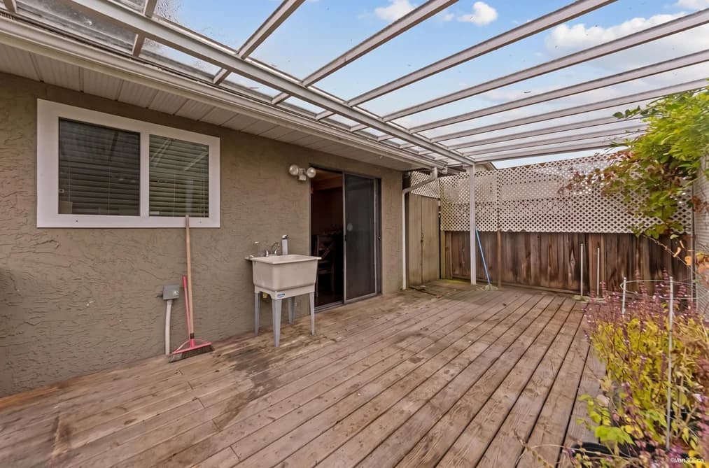 13565 67 AVENUE, Surrey, BC — Residential for Sale - Photo 2
