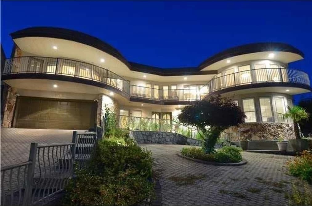 1359 WHITBY ROAD, West Vancouver, BC — Residential for Sale - Photo 2