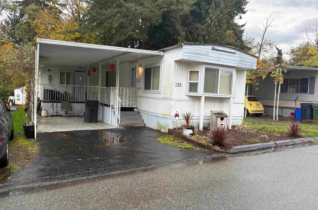 136 7790 KING GEORGE BOULEVARD, Surrey, BC — Residential for Sale - Main Photo