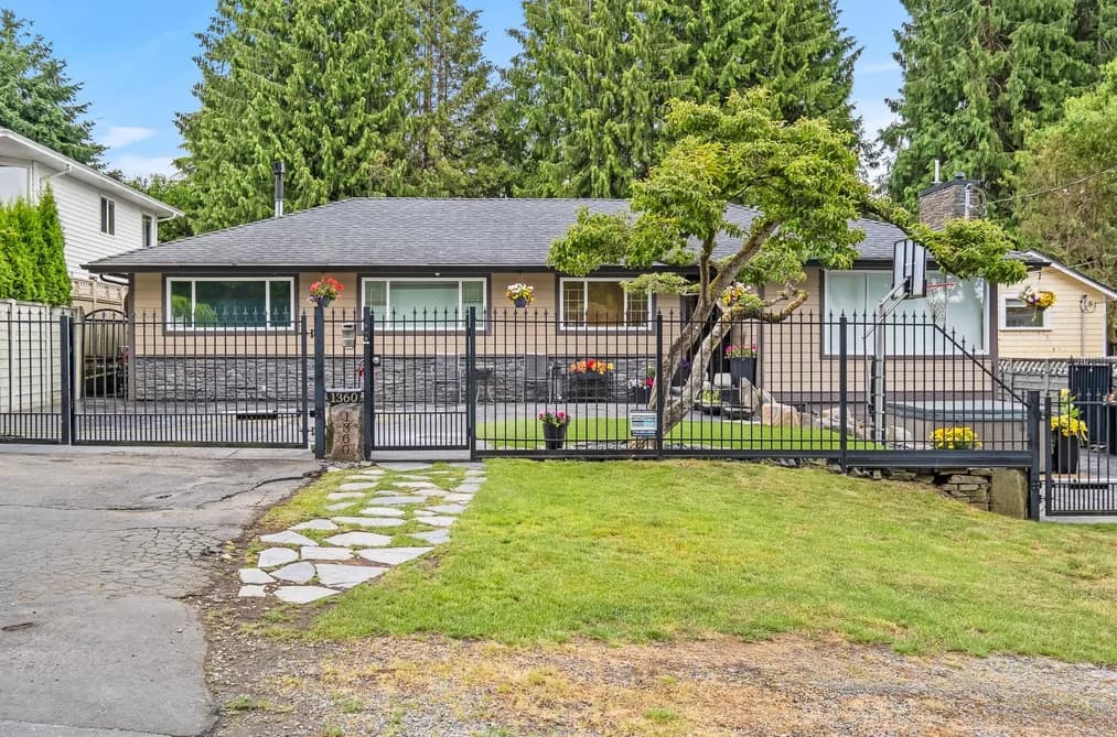 House for sale at 1360 Everall Street White Rock British Columbia - MLS: R3109306