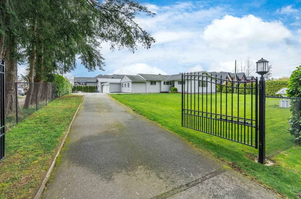 1361 200 STREET, Langley, BC — Residential for Sale - Photo 2