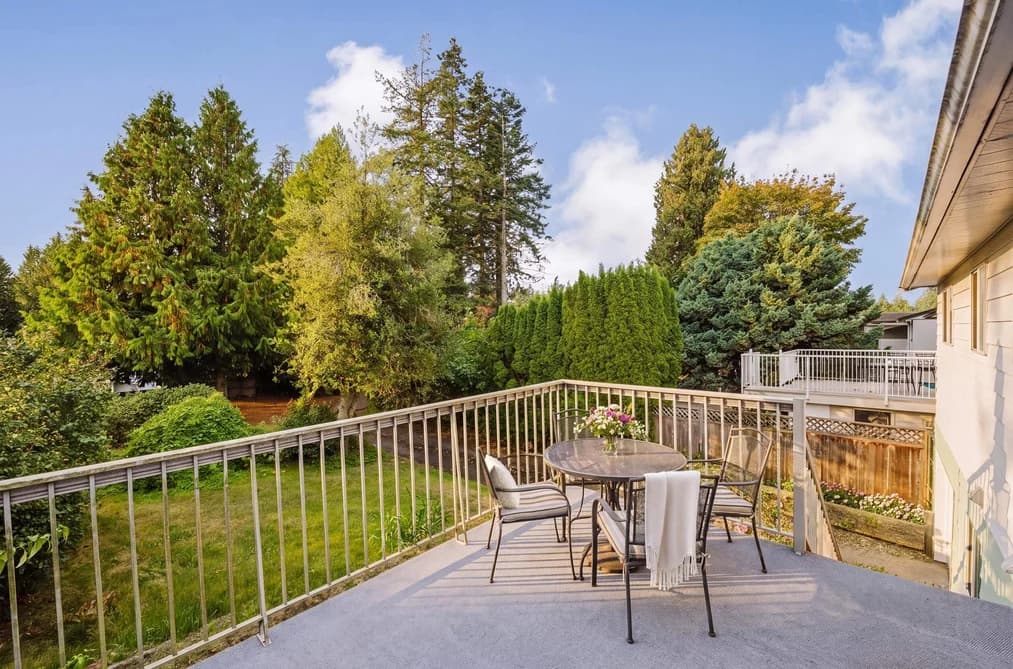 13696 BLACKBURN AVENUE, White Rock, BC — Residential for Sale - Photo 2