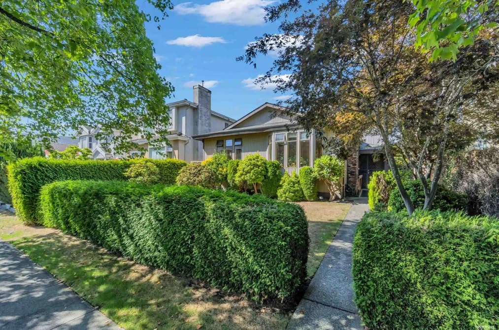 137 W WOODSTOCK AVENUE, Vancouver, BC — Residential for Sale - Photo 2