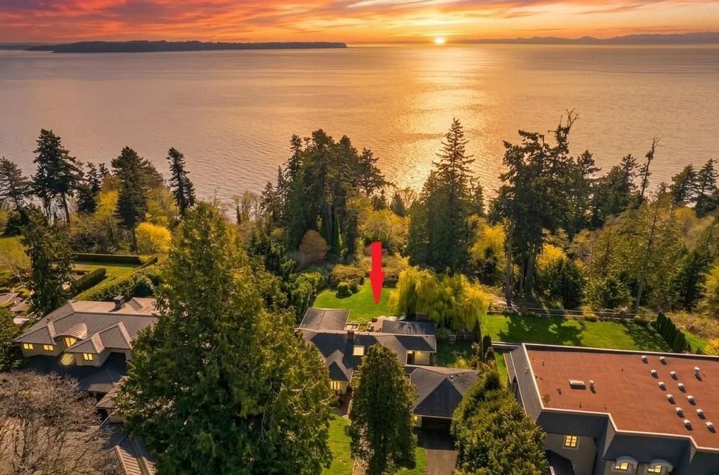 13706 MARINE DRIVE, White Rock, BC — Residential for Sale - Main Photo