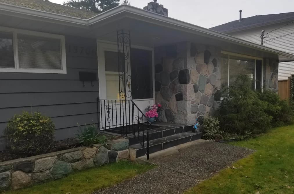 13706 NORTH BLUFF ROAD, White Rock, BC — Residential for Sale - Photo 2