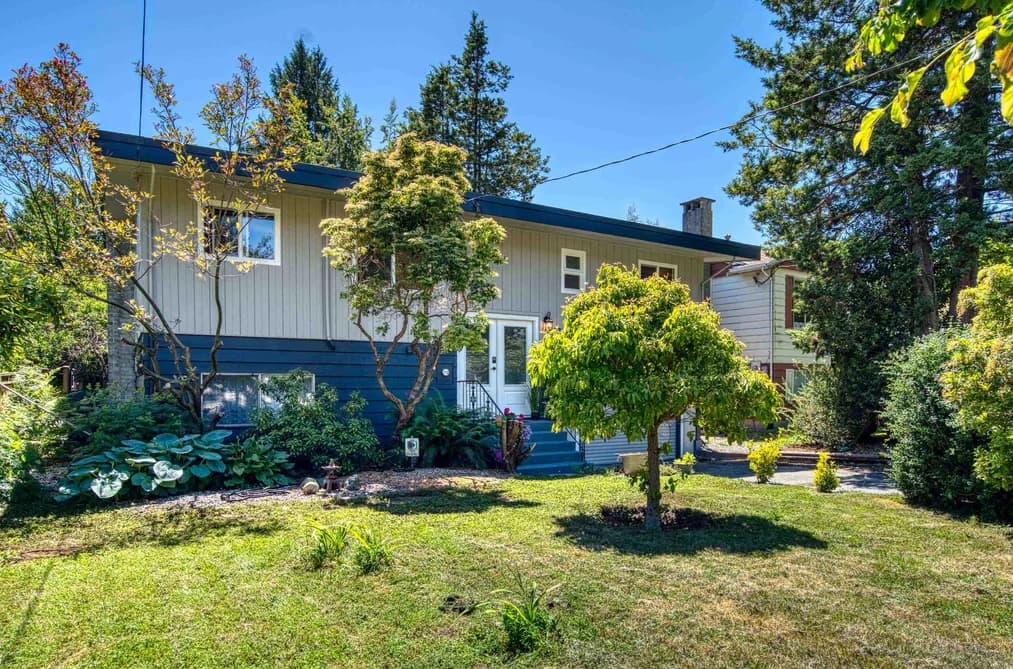13750 BLACKBURN AVENUE, White Rock, BC — Residential for Sale - Main Photo