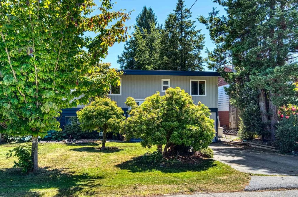 13750 BLACKBURN AVENUE, White Rock, BC — Residential for Sale - Photo 2