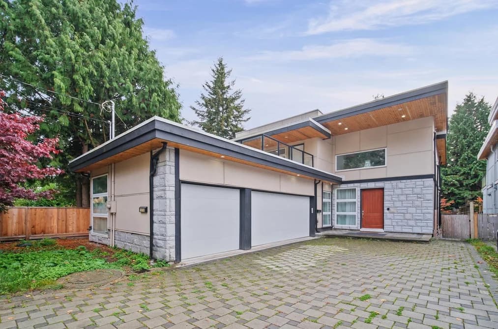 13766 North Bluff Road, White Rock, BC - House for Sale - Main Photo 13766 North Bluff Road, White Rock, BC - House for Sale - Main Photo