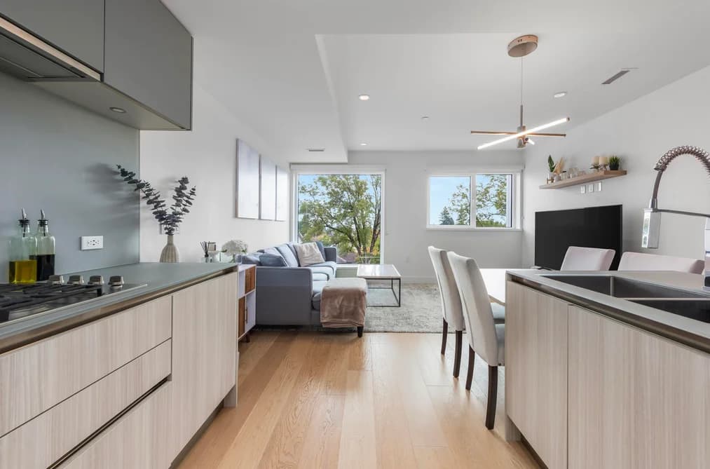 138 W WOODSTOCK AVENUE, Vancouver, BC — Residential for Sale - Main Photo