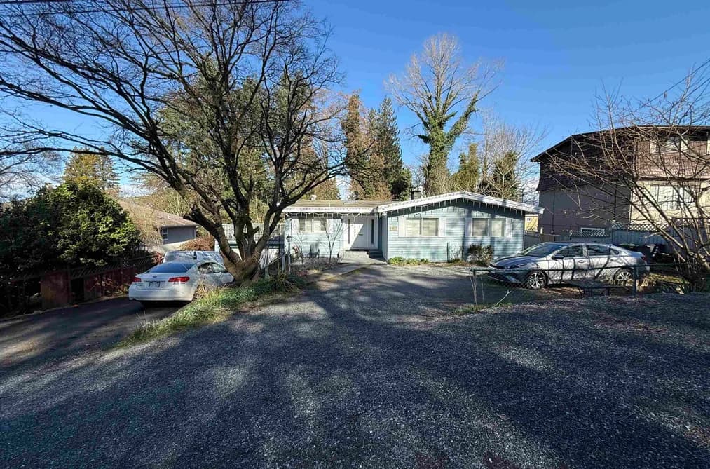 13833 114 AVENUE, Surrey, BC — Residential for Sale - Photo 2