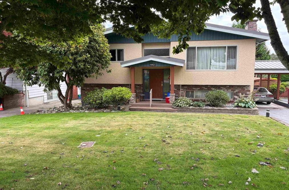 13852 MALABAR AVENUE, White Rock, BC — Residential for Sale - Main Photo