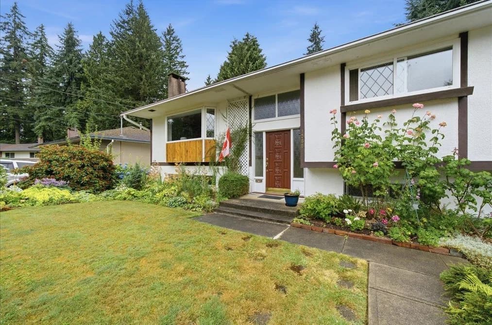1388 CAMBRIDGE DRIVE, Coquitlam, BC — Residential for Sale - Photo 2
