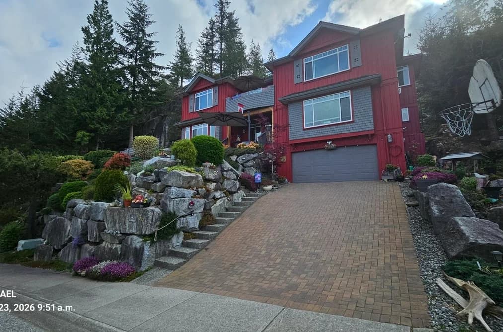 139 FURRY CREEK DRIVE, Furry Creek, BC — Residential for Sale - Main Photo