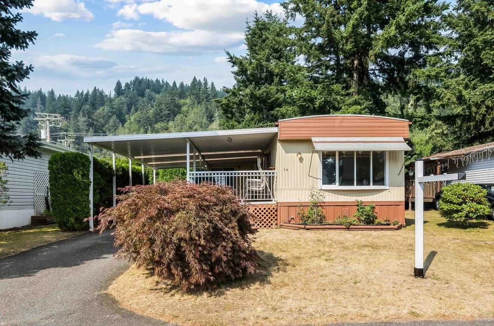 14 46484 CHILLIWACK LAKE ROAD, Chilliwack, BC — Residential for Sale - Main Photo