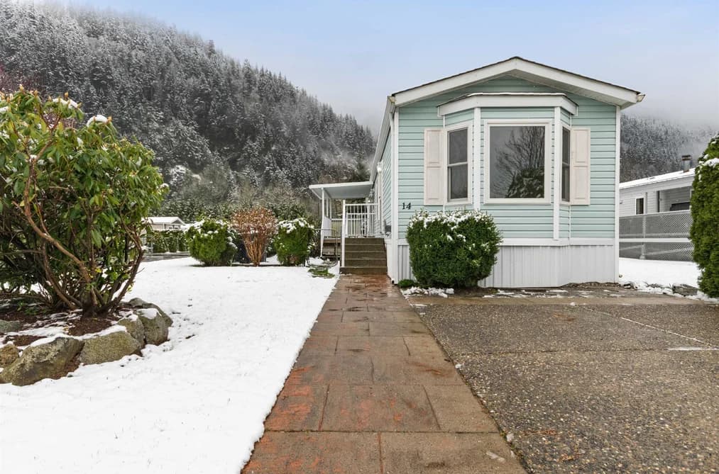 Manufactured Home for sale at 14 62790 Flood Hope Road Hope British Columbia - MLS: R3142405
