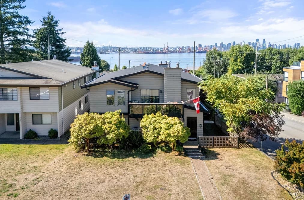 140-142 ST. PATRICKS AVENUE, North Vancouver, BC — Residential Income for Sale - Main Photo