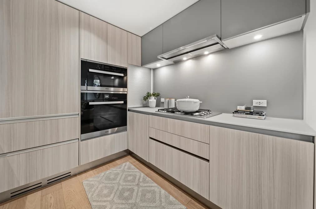 140 W WOODSTOCK AVENUE, Vancouver, BC — Residential for Sale - Photo 2