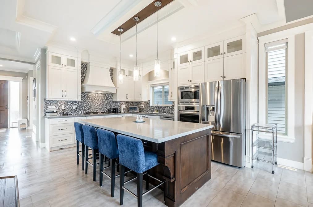 1400 COAST MERIDIAN ROAD, Coquitlam, BC — Residential for Sale - Photo 2