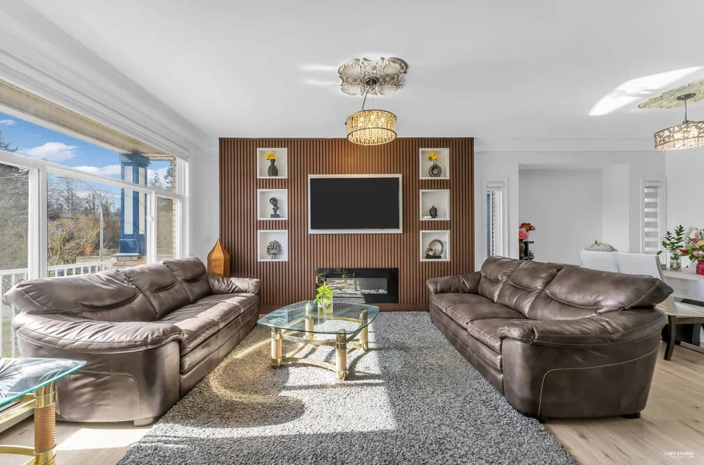 14015 82 AVENUE, Surrey, BC — Residential for Sale - Photo 2