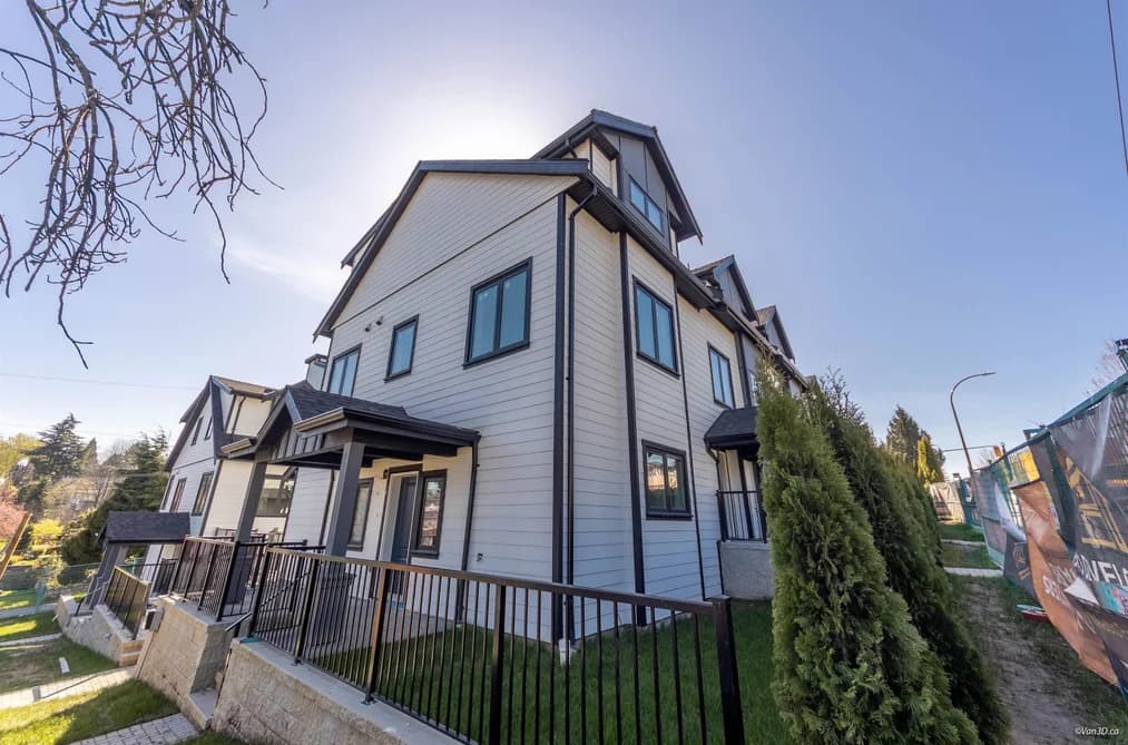 1402 E 18TH AVENUE, Vancouver, BC — Residential for Sale - Main Photo