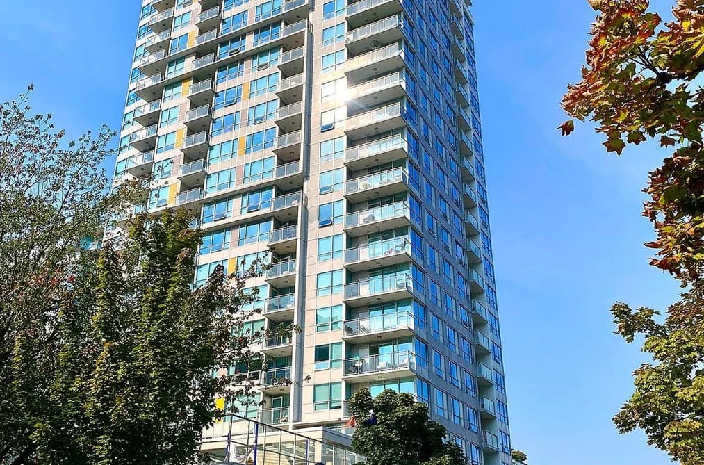 1403 125 E 14TH STREET, North Vancouver, BC — Residential for Sale - Photo 2