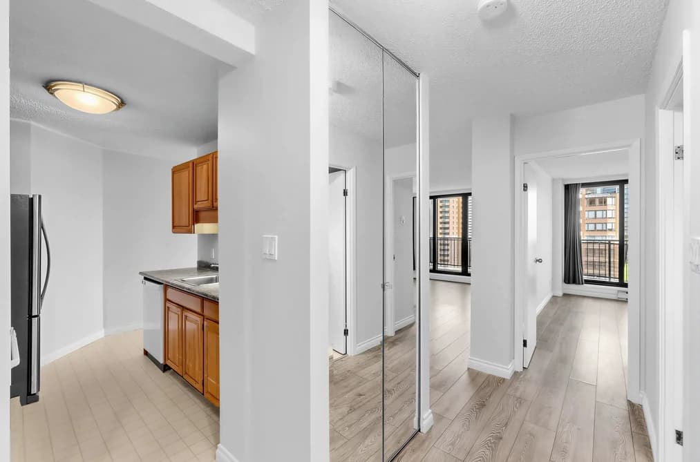 1403 6455 WILLINGDON AVENUE, Burnaby, BC — Residential for Sale - Photo 2