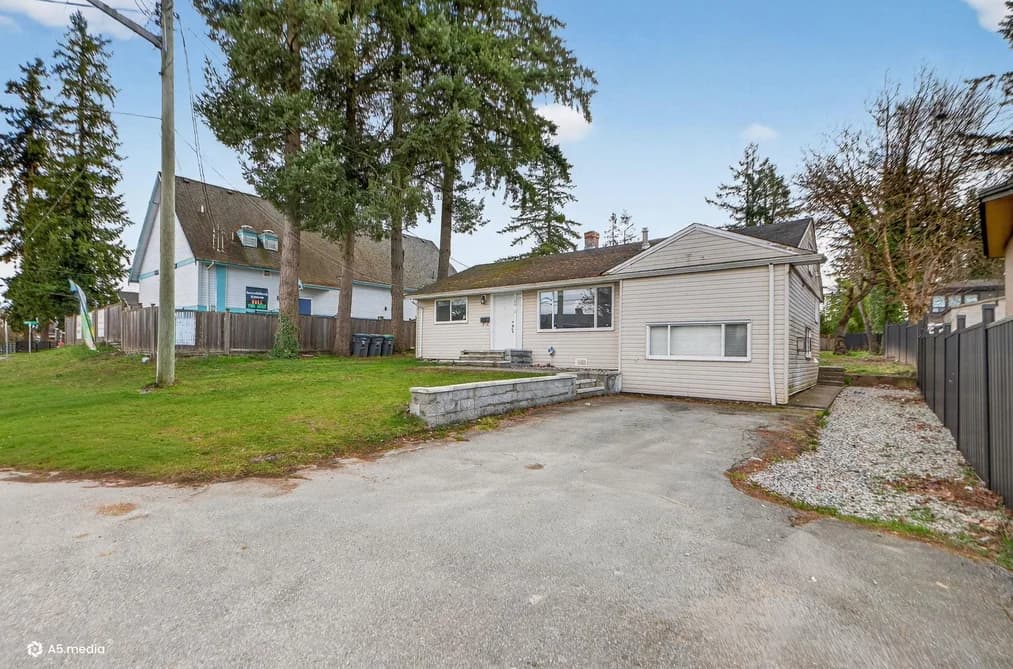 14032 GROSVENOR ROAD, Surrey, BC — Residential for Sale - Main Photo