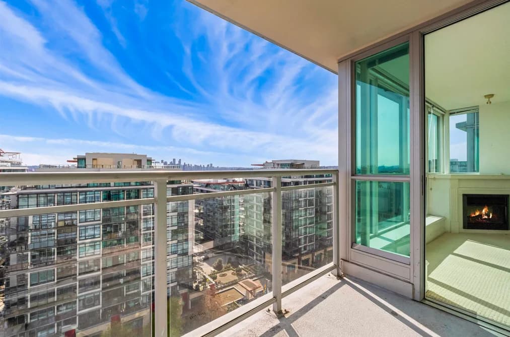 1404 188 E ESPLANADE, North Vancouver, BC — Residential for Sale - Photo 2