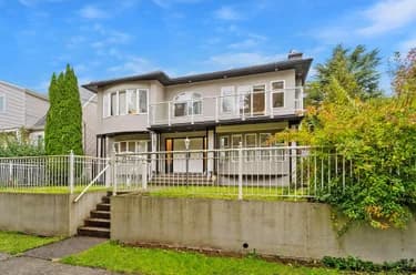 House for sale at 1405 Edinburgh Street New Westminster British Columbia - MLS: R3128587