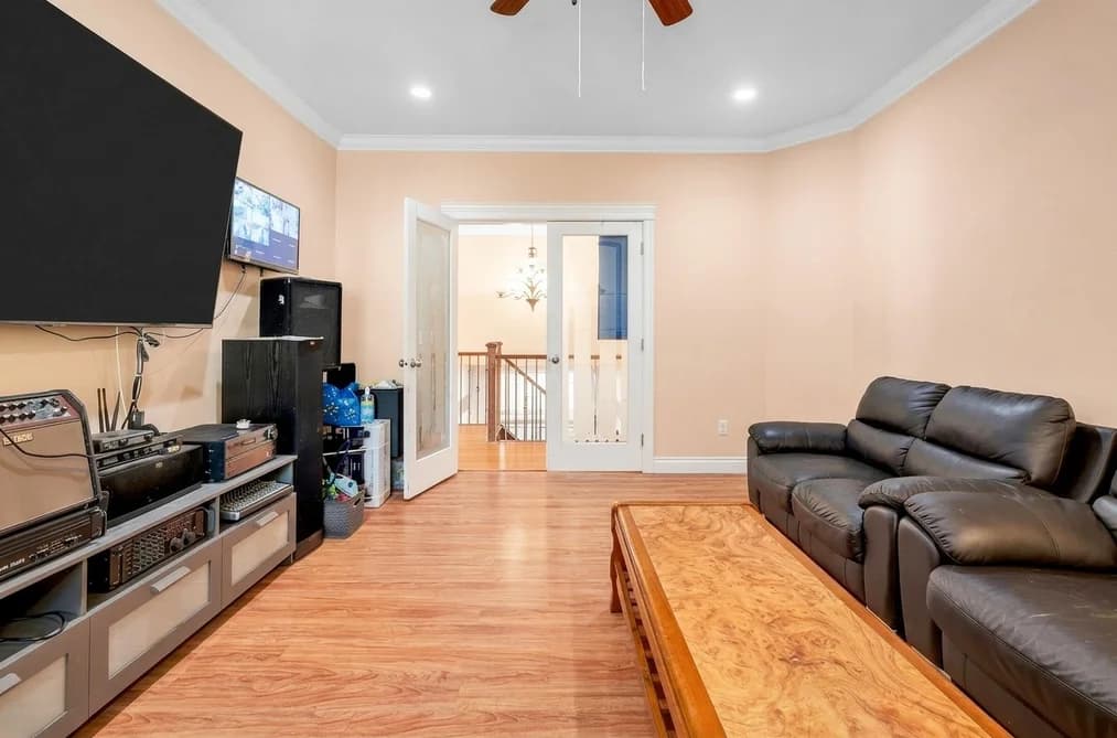 14065 100 AVENUE, Surrey, BC — Residential for Sale - Photo 2