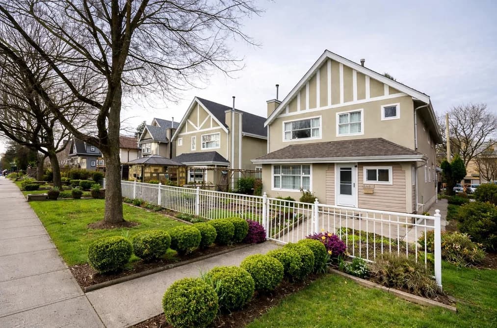 1407 E 12TH AVENUE, Vancouver, BC — Residential for Sale - Photo 2