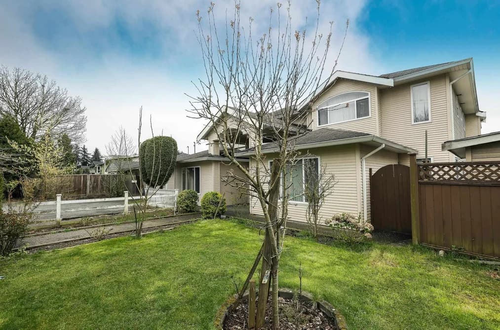14076 72 AVENUE, Surrey, BC — Residential for Sale - Photo 2
