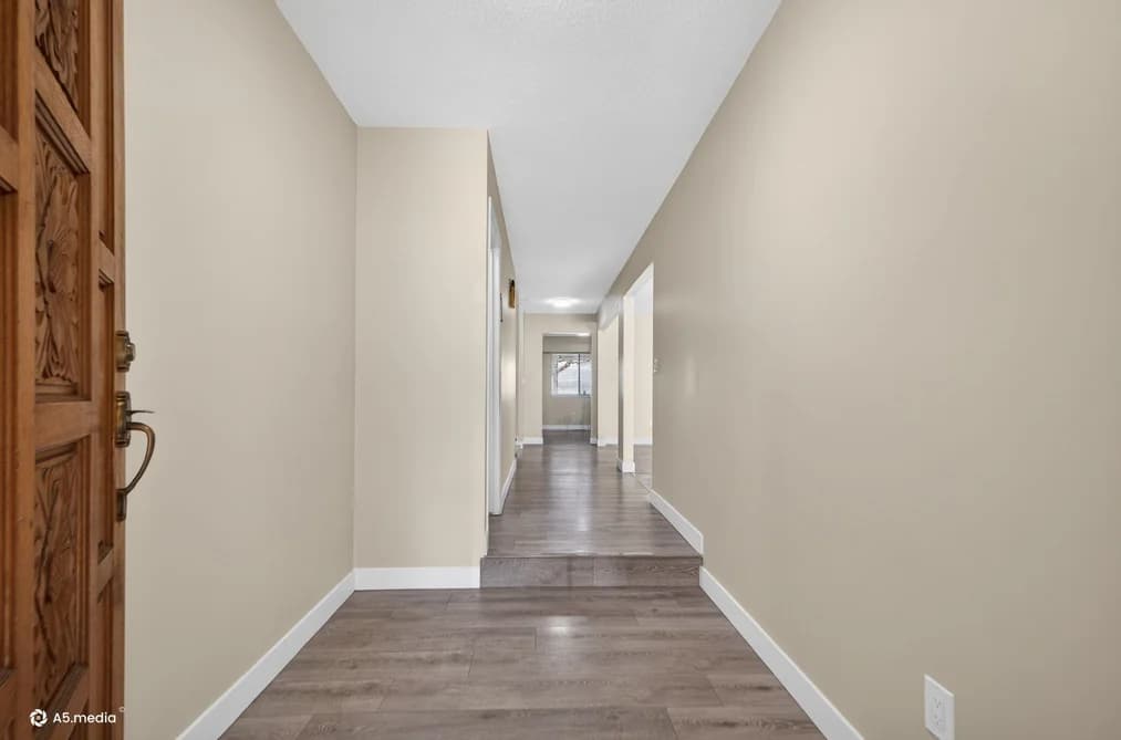 14085 114A AVENUE, Surrey, BC — Residential for Sale - Photo 2