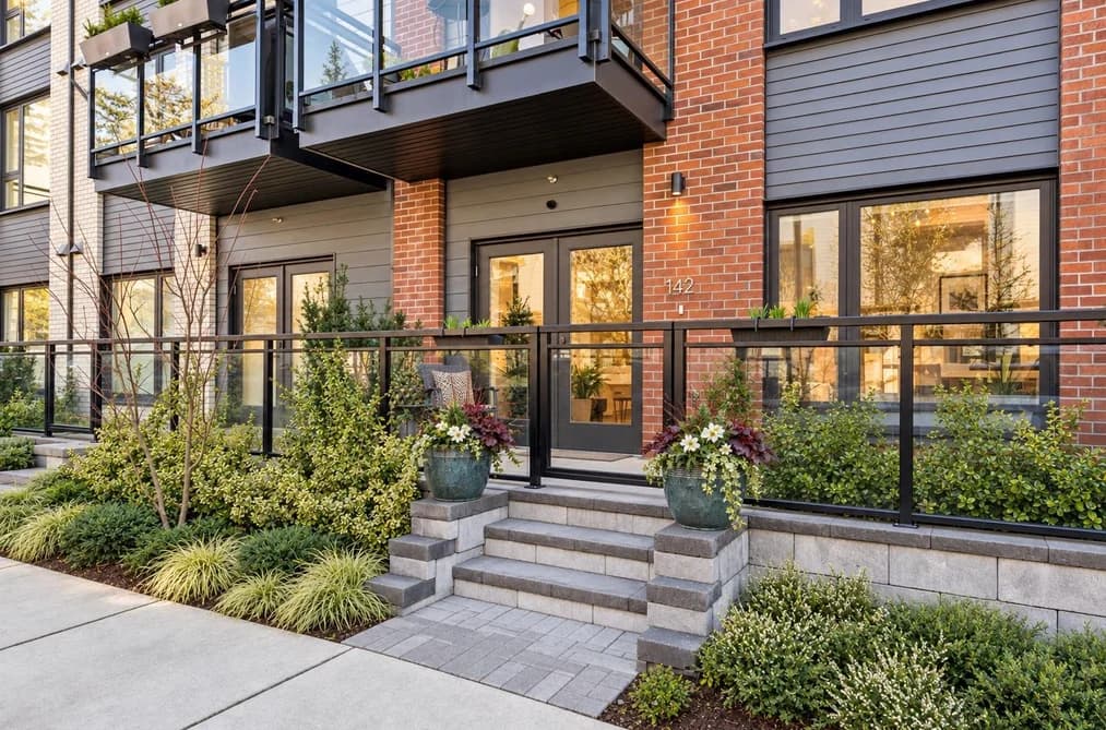 142 545 E 2ND STREET, North Vancouver, BC — Residential for Sale - Main Photo