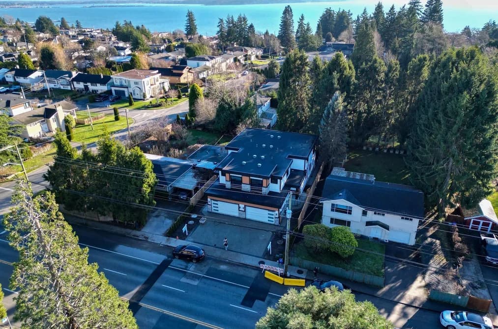 14206 NORTH BLUFF ROAD, White Rock, BC — Residential for Sale - Main Photo