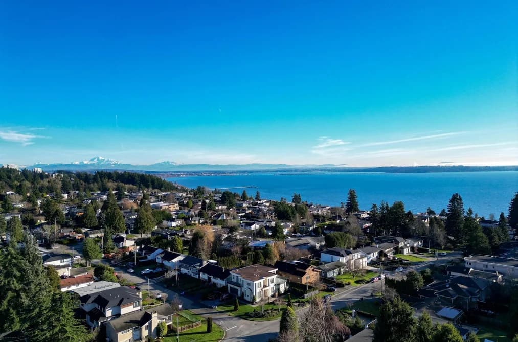 14206 NORTH BLUFF ROAD, White Rock, BC — Residential for Sale - Photo 2