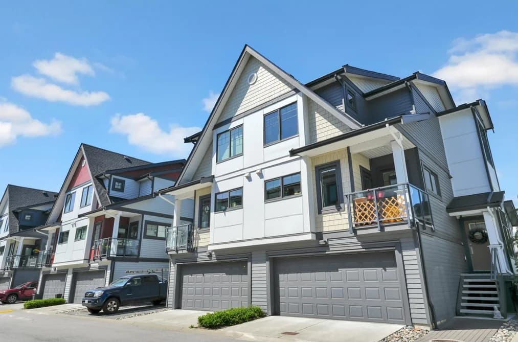 143 19451 SUTTON AVENUE, Pitt Meadows, BC — Residential for Sale - Photo 2