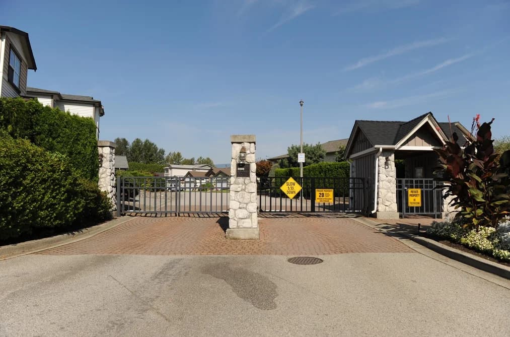 143 19639 MEADOW GARDENS WAY, Pitt Meadows, BC — Residential for Sale - Photo 2