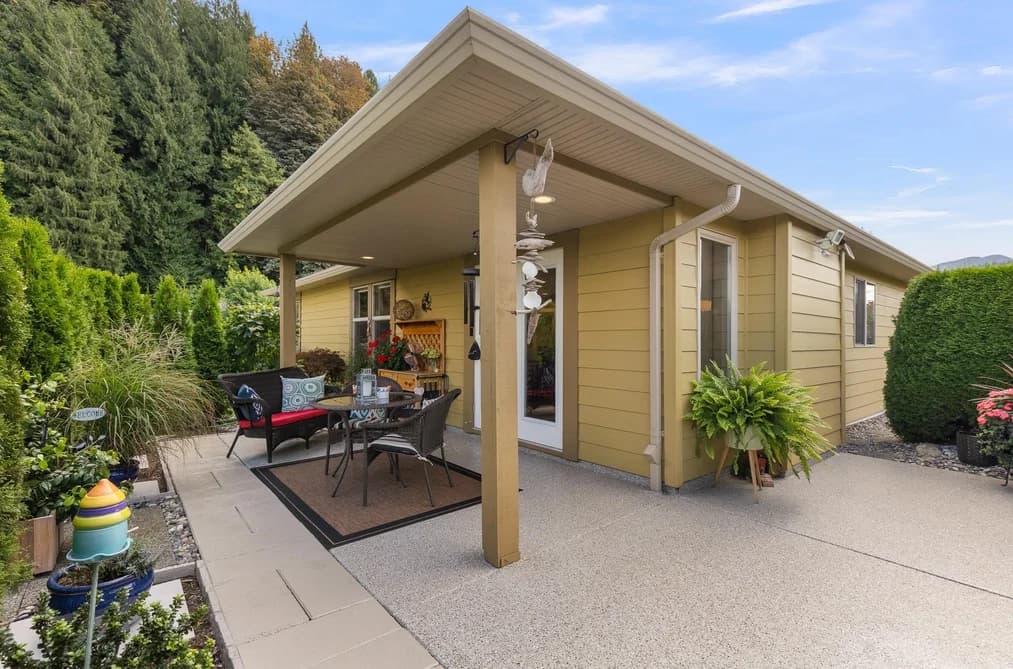 143 46000 THOMAS ROAD, Chilliwack, BC — Residential for Sale - Photo 2