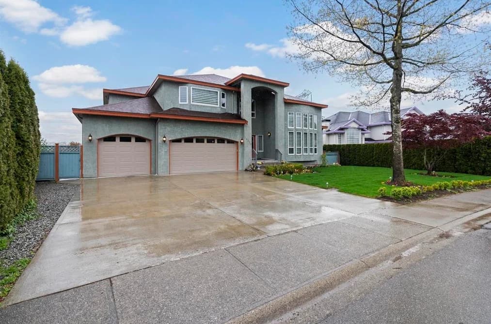 14330 82 AVENUE, Surrey, BC — Residential for Sale - Photo 2