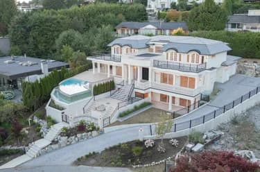 House for sale at 1445 Sandhurst Place West Vancouver British Columbia - MLS: R3113480
