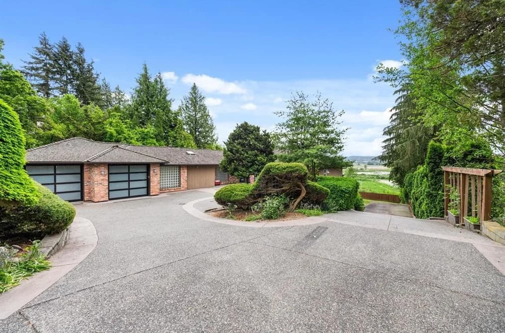 14534 LOMBARD PLACE, Surrey, BC — Residential for Sale - Photo 2