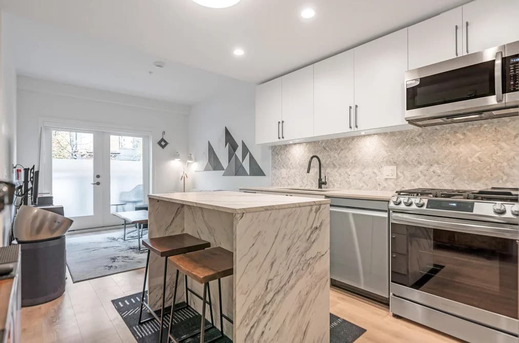 146 545 E 2ND STREET, North Vancouver, BC — Residential for Sale - Main Photo