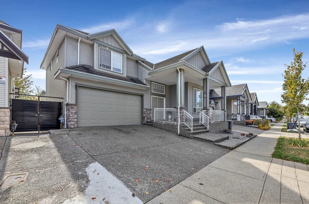 14642 67A AVENUE, Surrey, BC — Residential for Sale - Photo 2