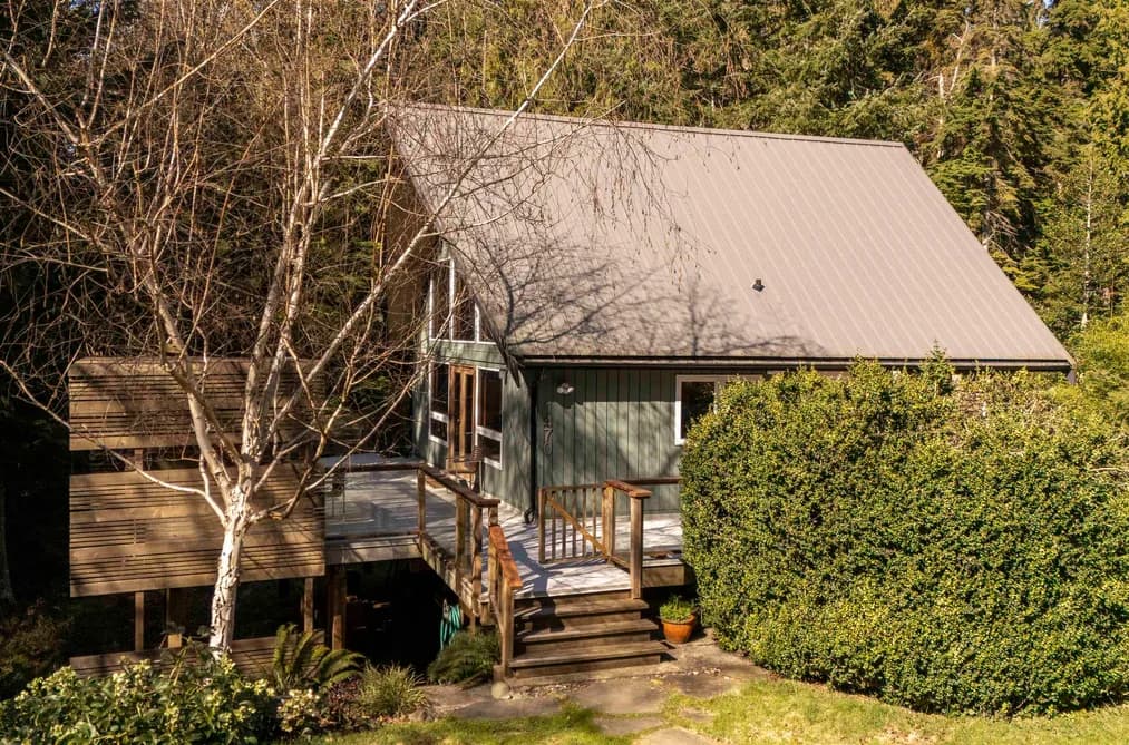 1470 TUNSTALL BOULEVARD, Bowen Island, BC — Residential for Sale - Main Photo